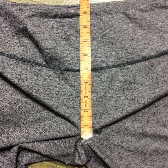 Victoria’s Secret Space Dye Gray Capri Legging M - Picture 3 of 6